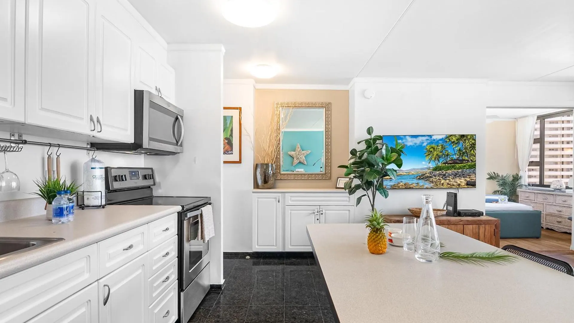 Waikiki Beach Ocean View King Bed & Free Parking Honolulu United States