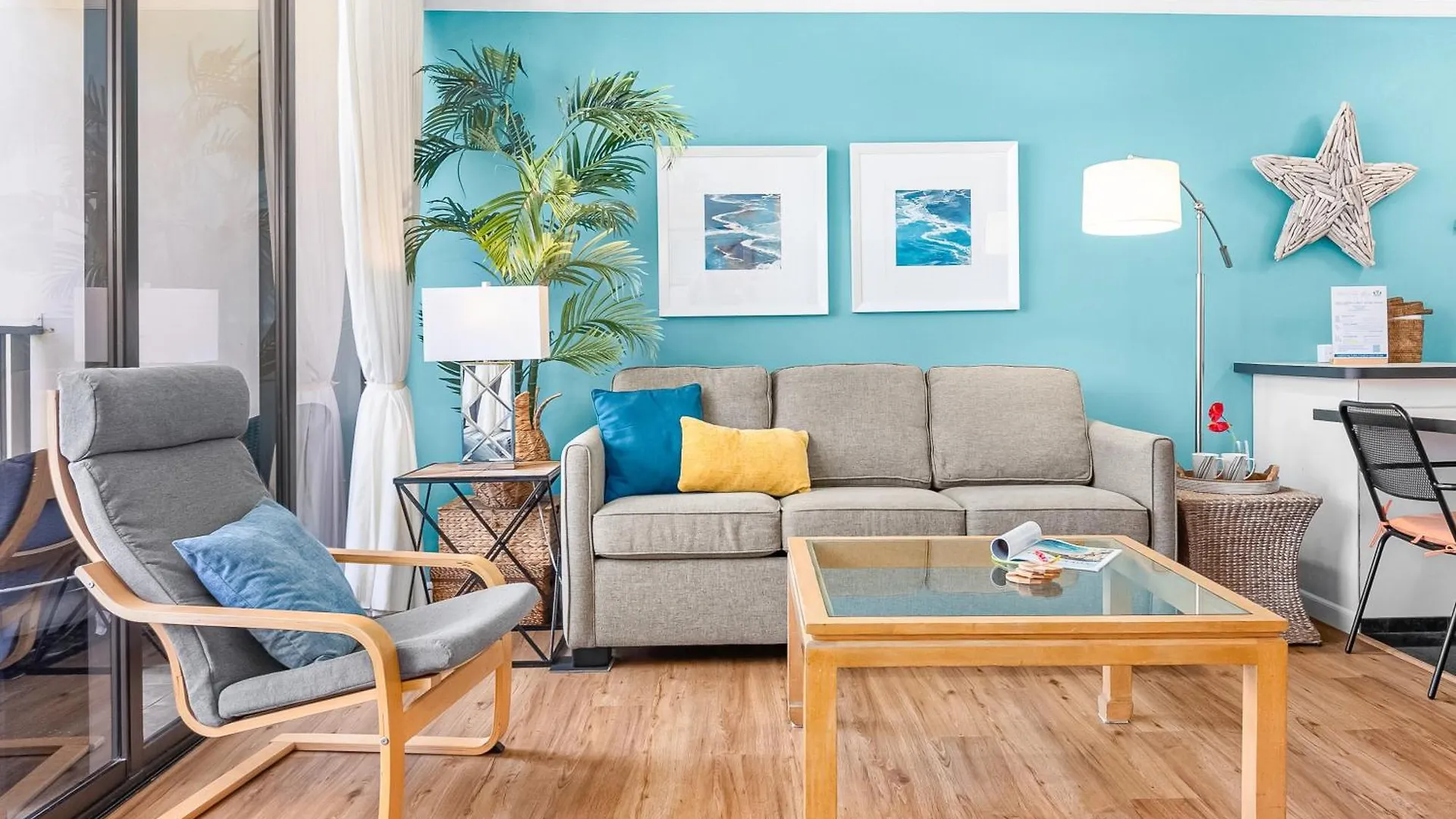 Waikiki Beach Ocean View King Bed & Free Parking Honolulu
