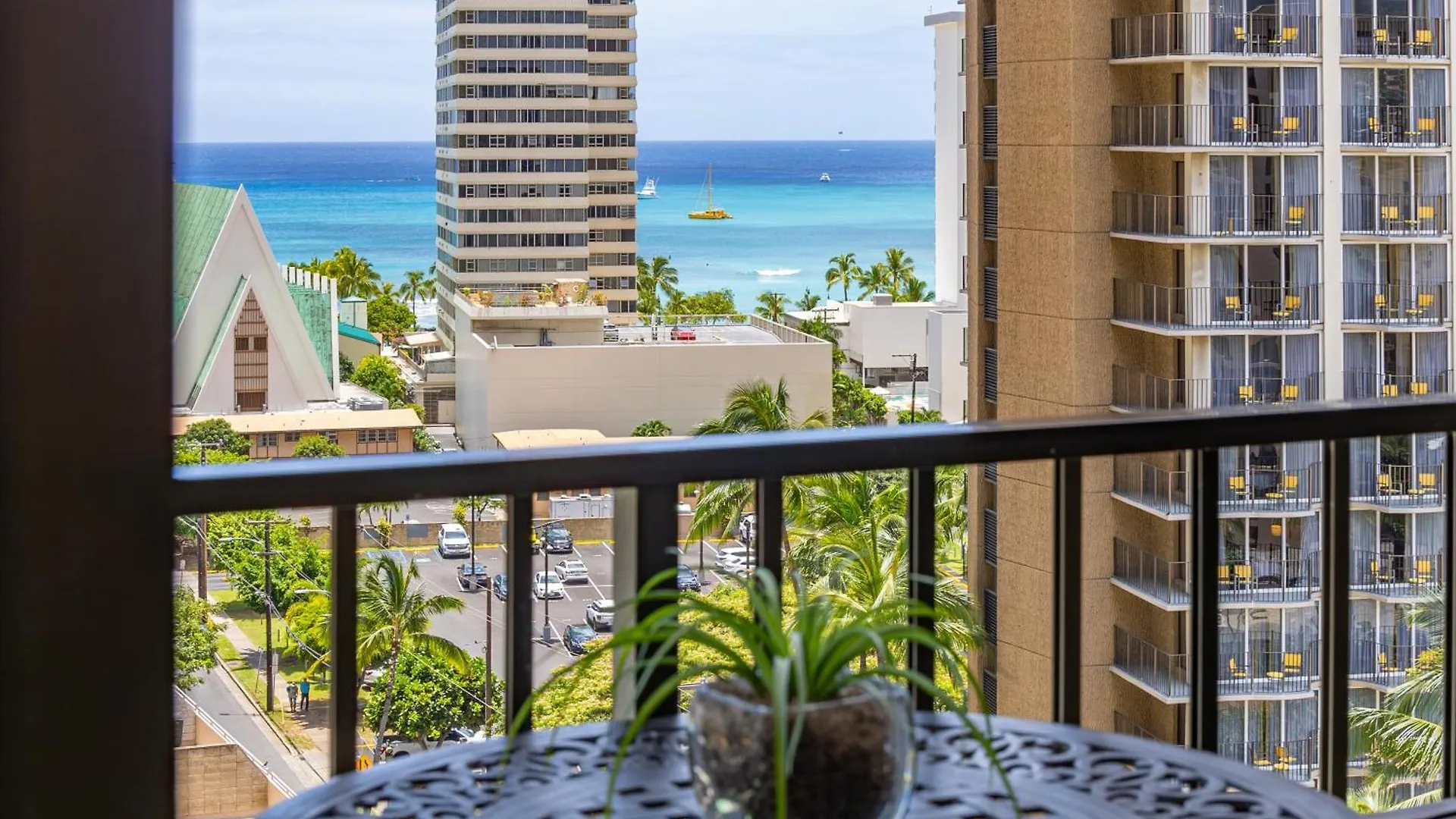 Waikiki Beach Ocean View King Bed & Free Parking Honolulu 0*,  United States